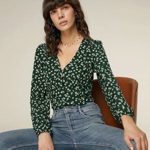 (BRAND NEW WITH TAGS) V Neck Long Sleeve Floral Blouse